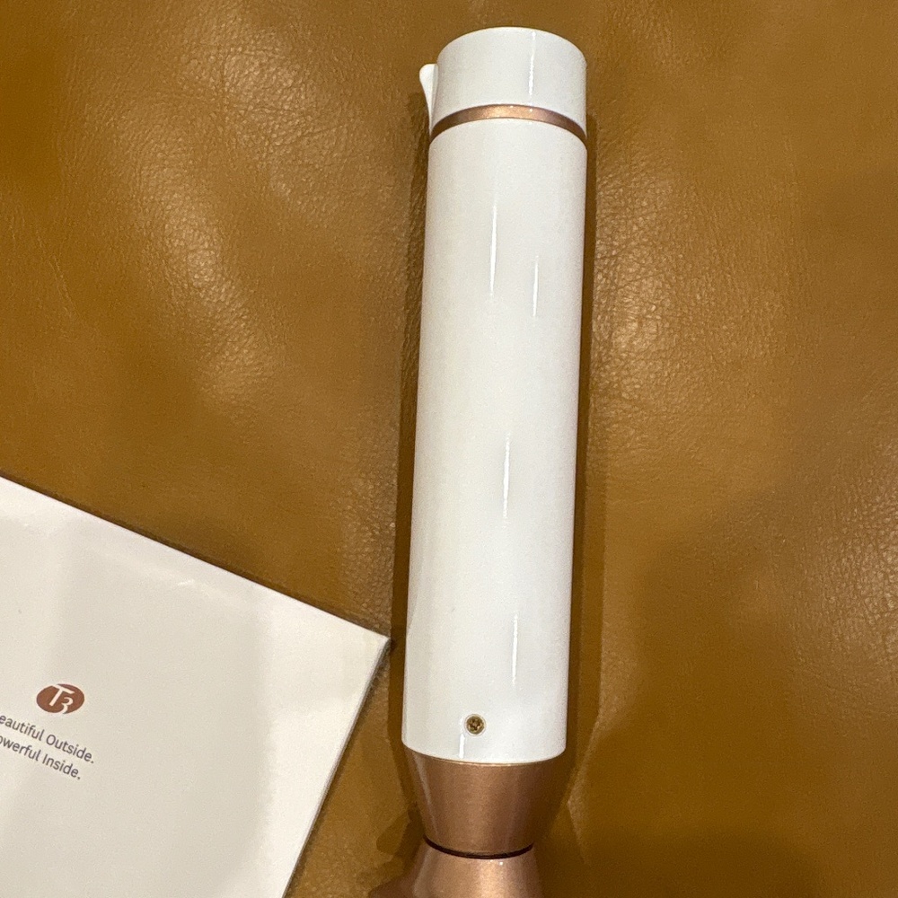 T3 convertible base plus 1.5 inch styling wand - Picture 2 of 2